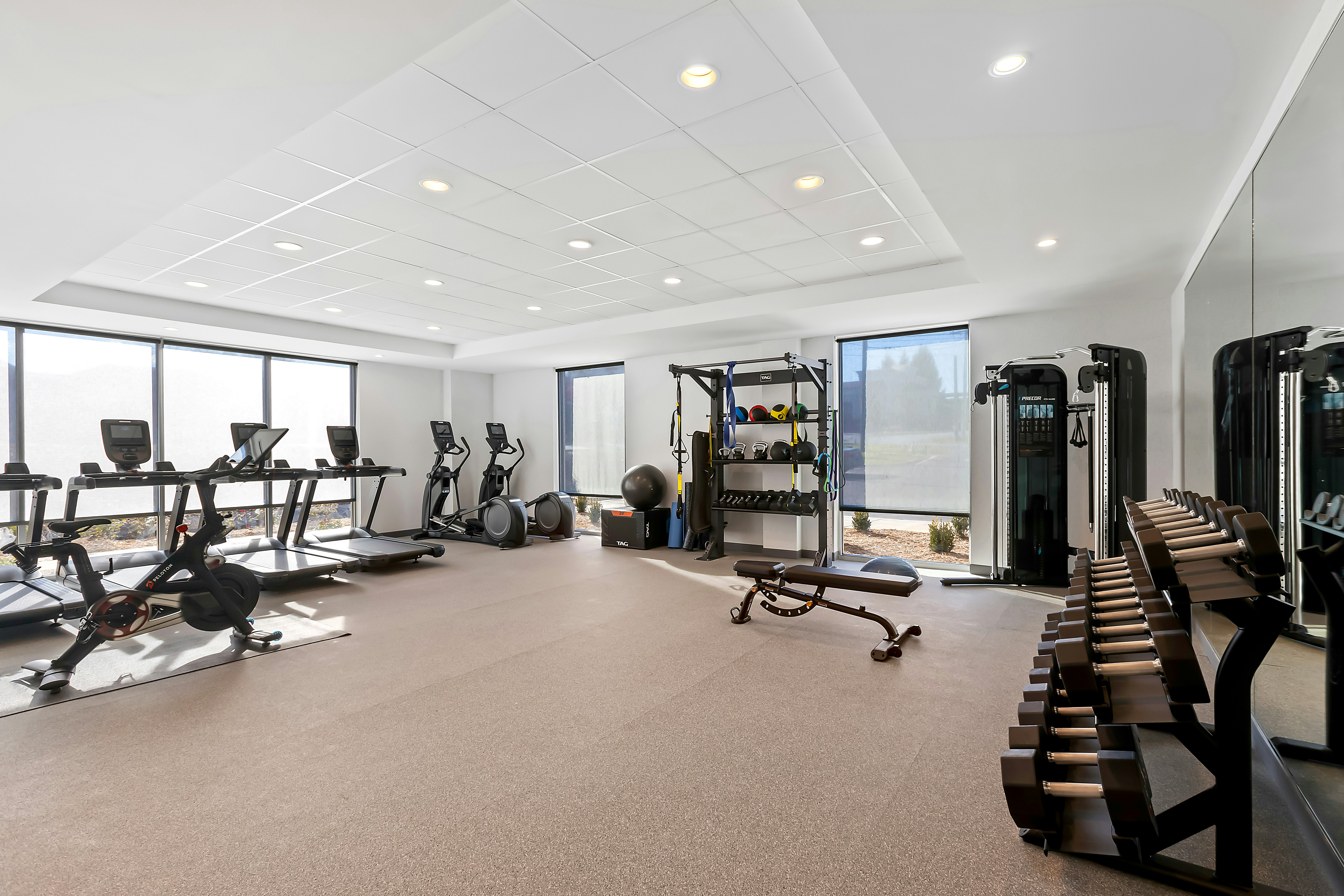 Home2 Suites by Hilton Hendersonville 10/18