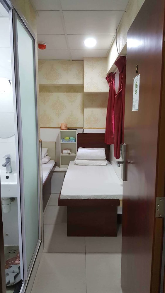 Lung Wa Hotel 13/25