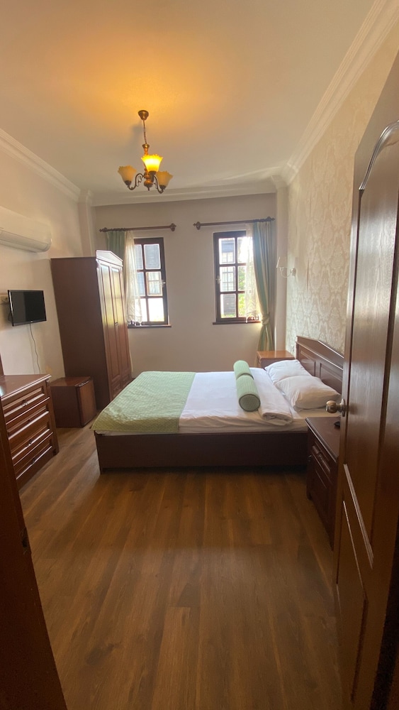 Kaleici Hotel 8/63