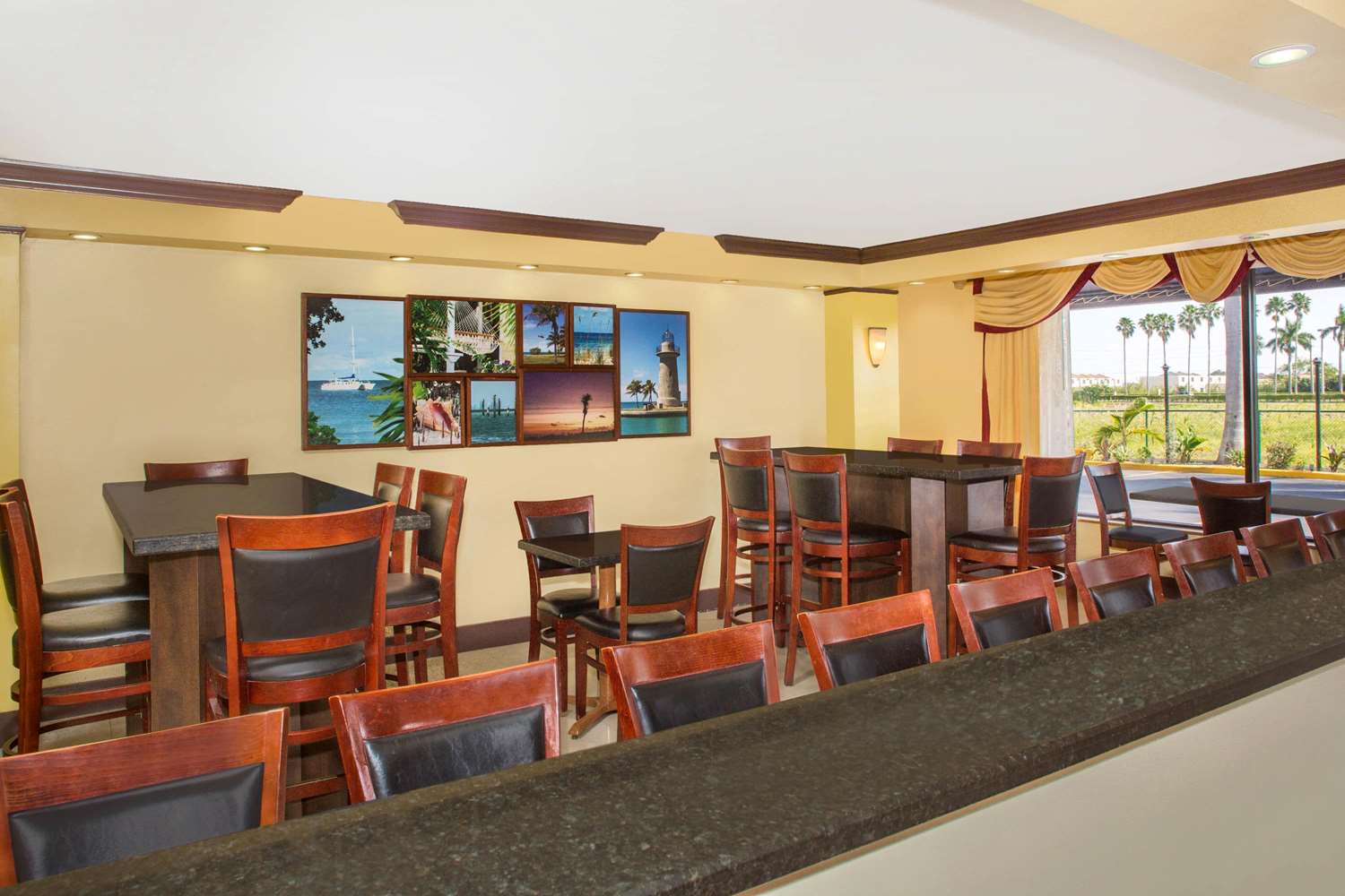 Days Inn By Wyndham Florida City 17/28