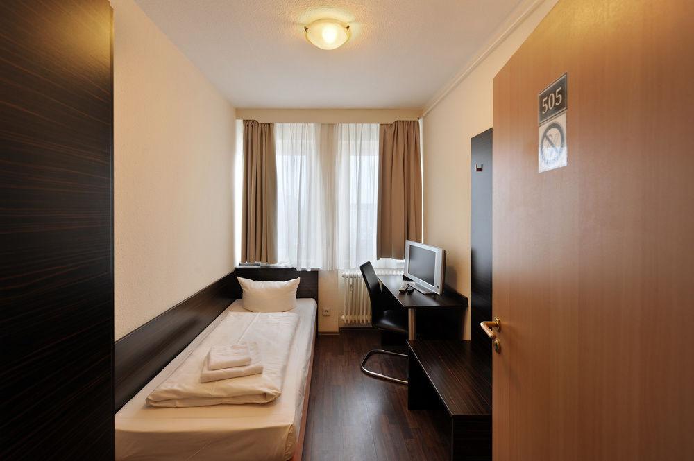 Fair Hotel Europaallee 28/51