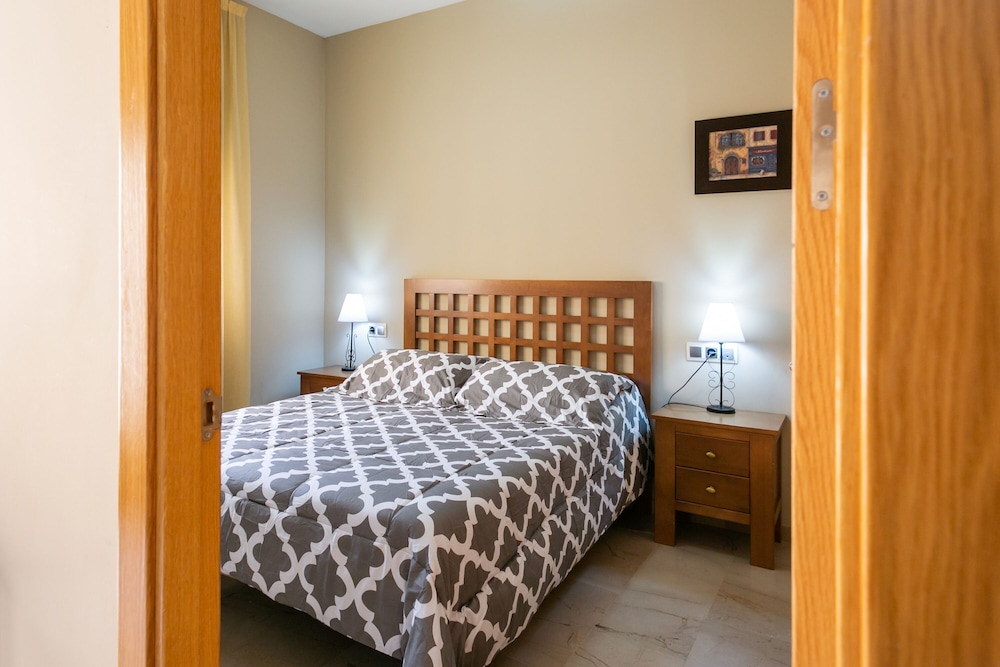 APARTAMENTOS TURISTICOS LA CASTILLEJA 8/30