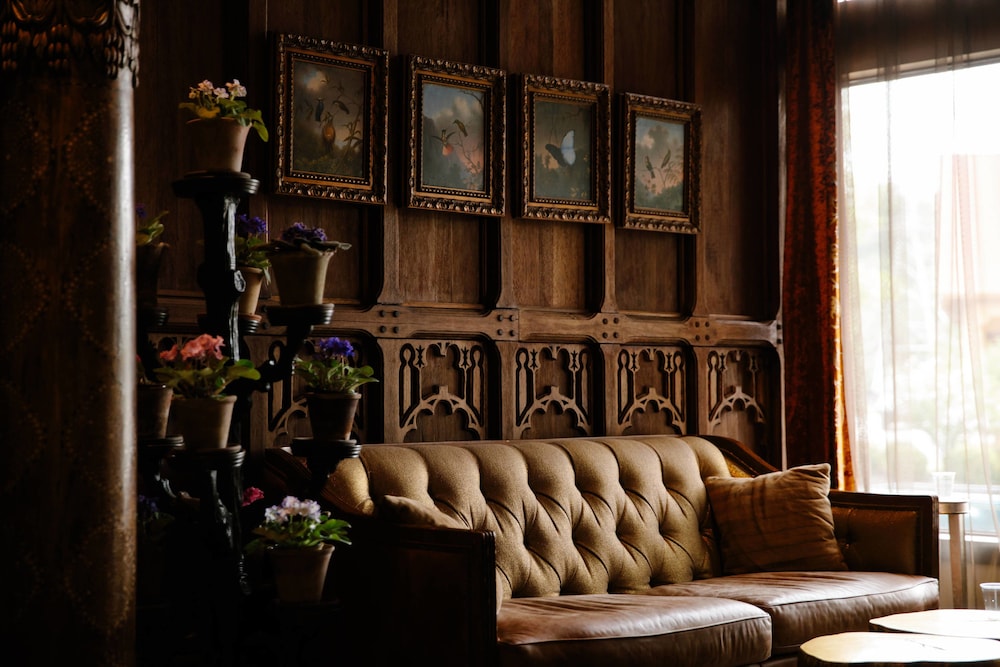 Grand Bohemian Hotel Asheville Autograph Collection 26/41