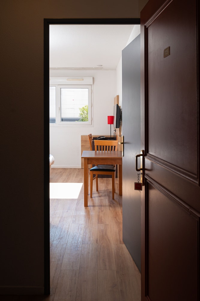Privilodges Apparthotel Lyon Lumiere 7/26