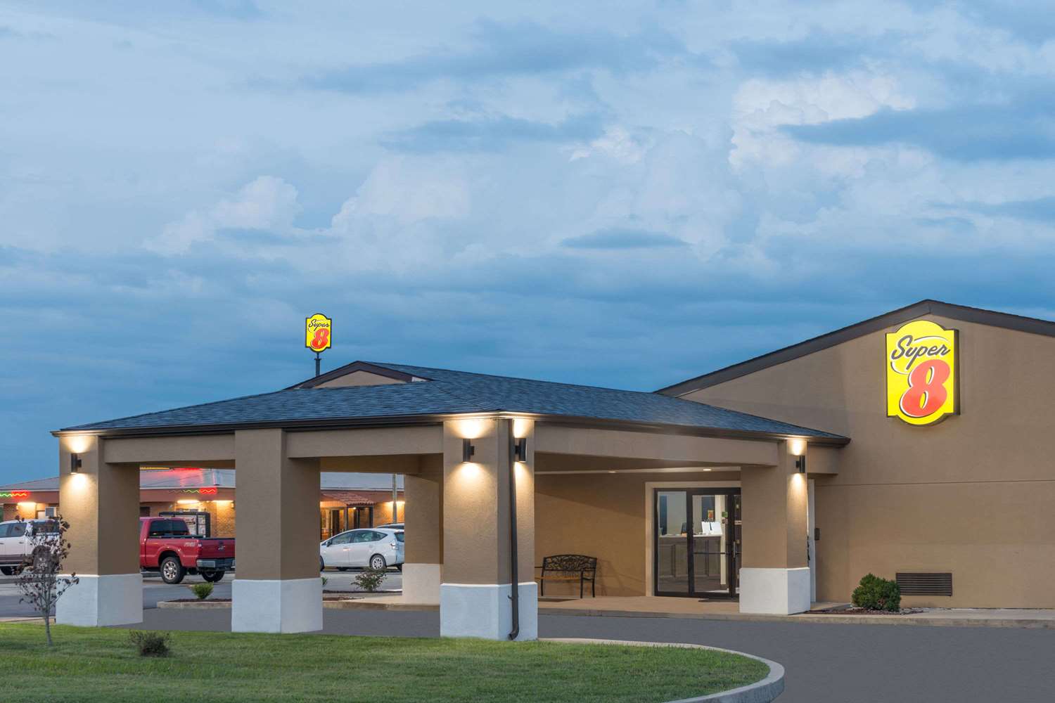 Super 8 by Wyndham Charleston/Sikeston East MO 1/10