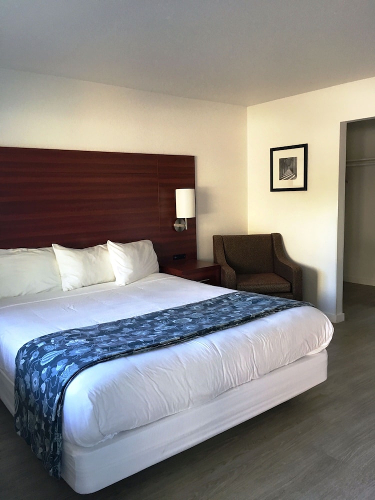 Diablo Mountain Inn 31/66