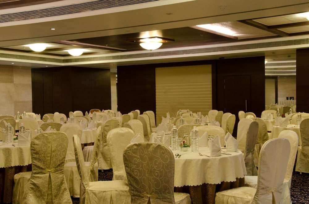Ramee Grand 49/55