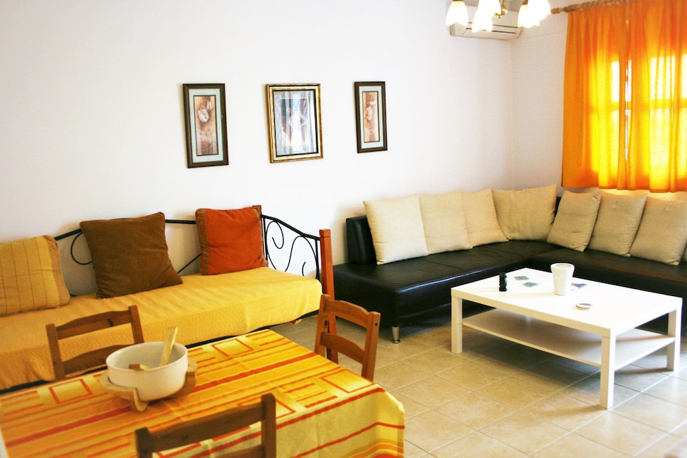 Lagoon View Apartments - Adults Only 42/70