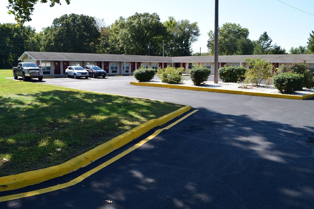 White Oaks Motel Pennsville Carneys Point 37/41