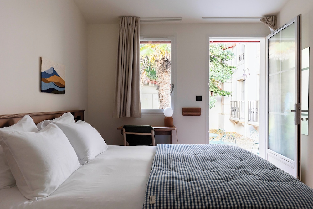 ALFRED HOTELS Port-Vieux 20/50