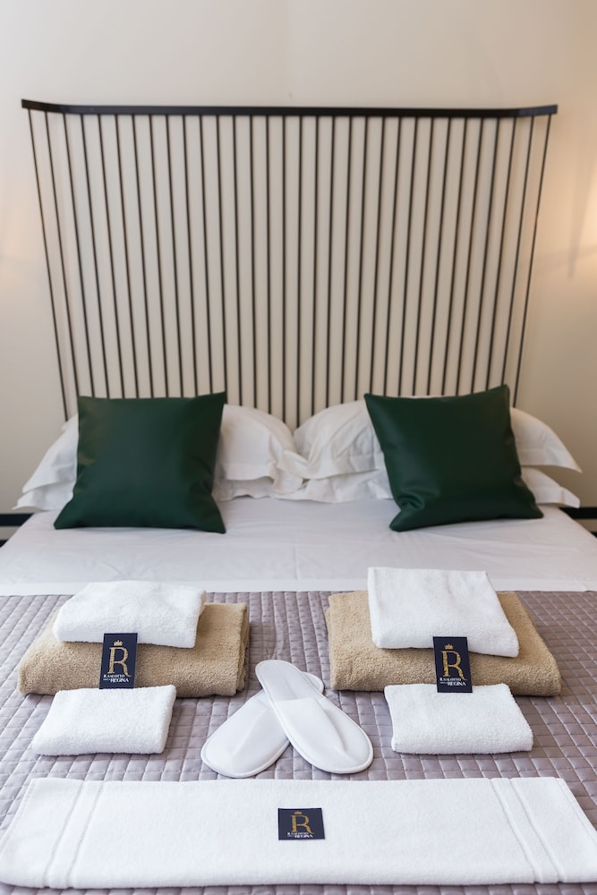 La Regina, Deluxe, Suite, King Bed, Hot Tub