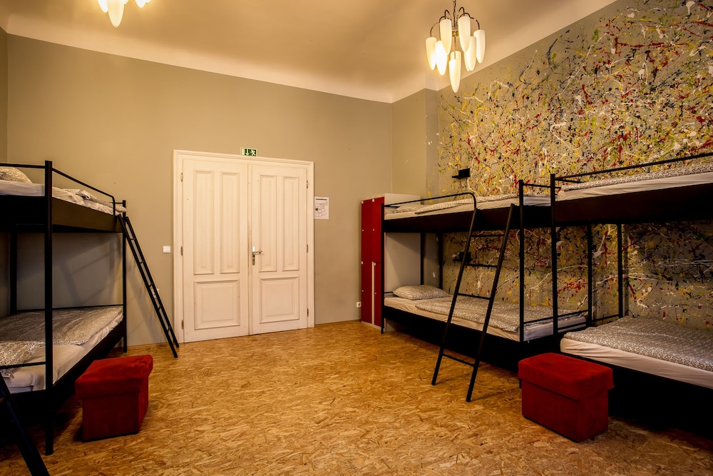 Ahoy Hostel 28/40