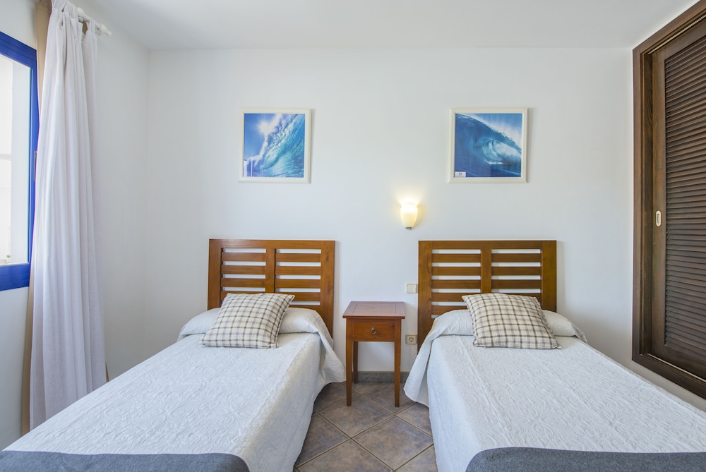 Villas Puerto Rubicon 10/71
