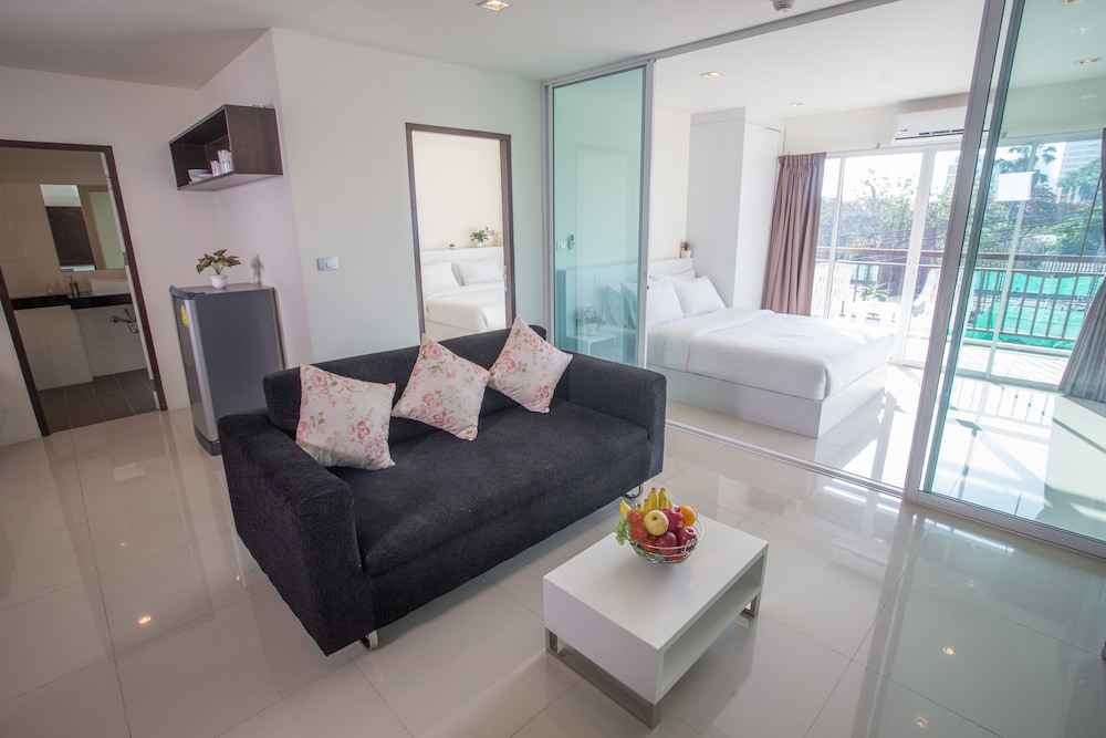 R Con Sea Terrace 23/63