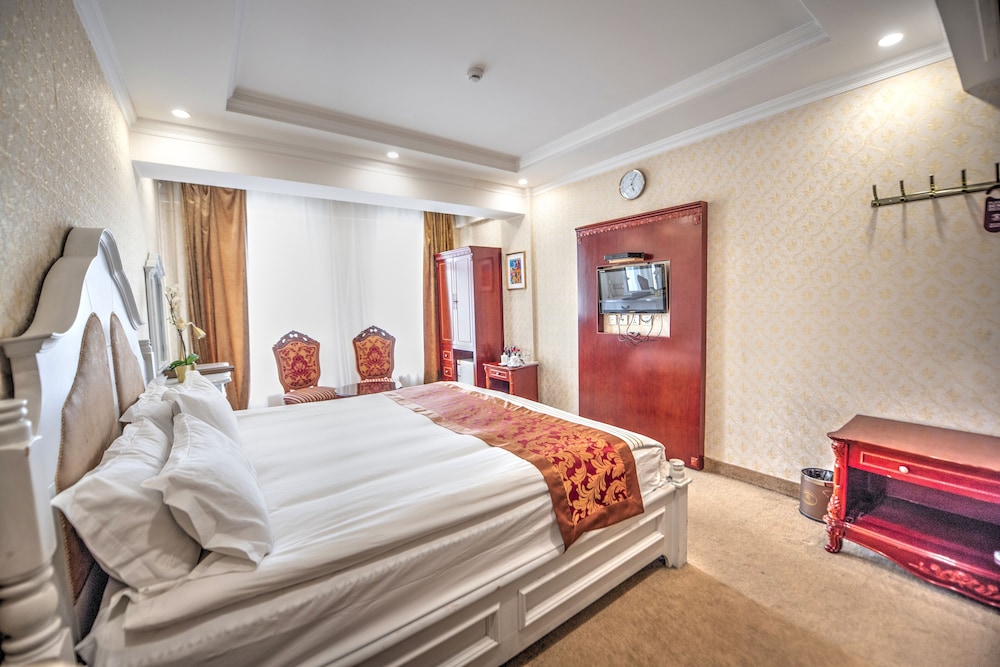 Royal House Hotel 2 14/49