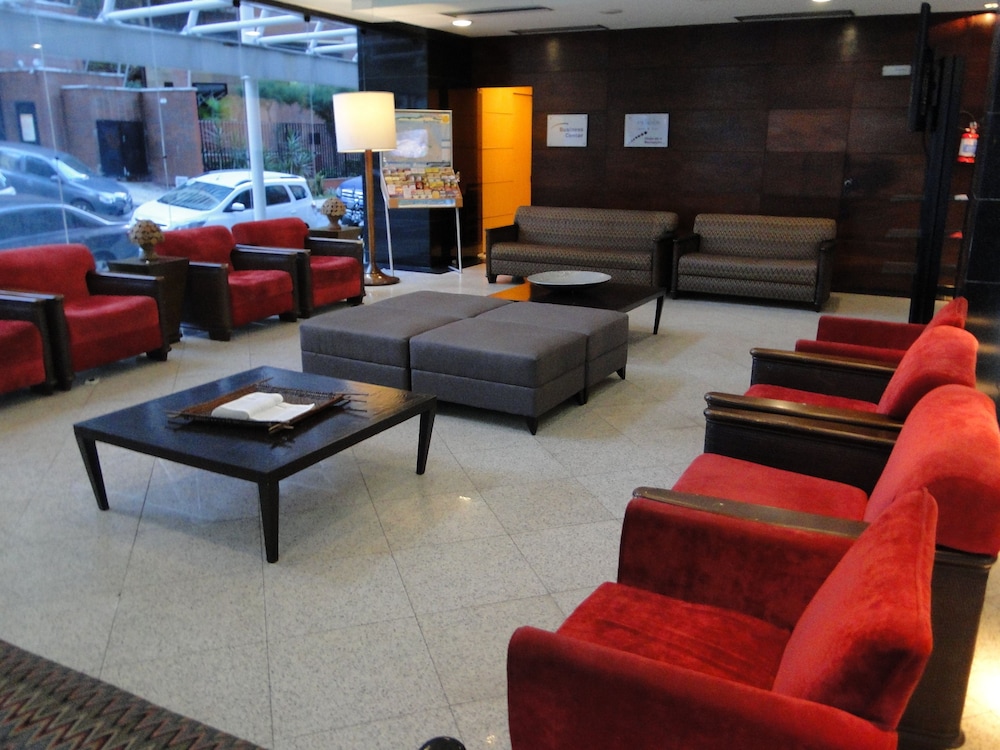 Plaza Praia Suites 56/75