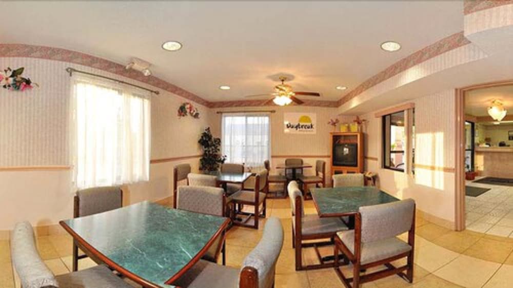 Days Inn By Wyndham Panama City/Callaway 25/26