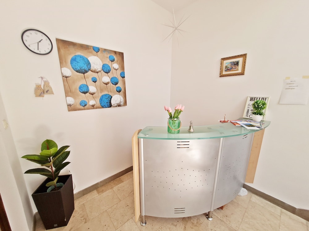 APARTMENTS ROOMS PORAT 2/47