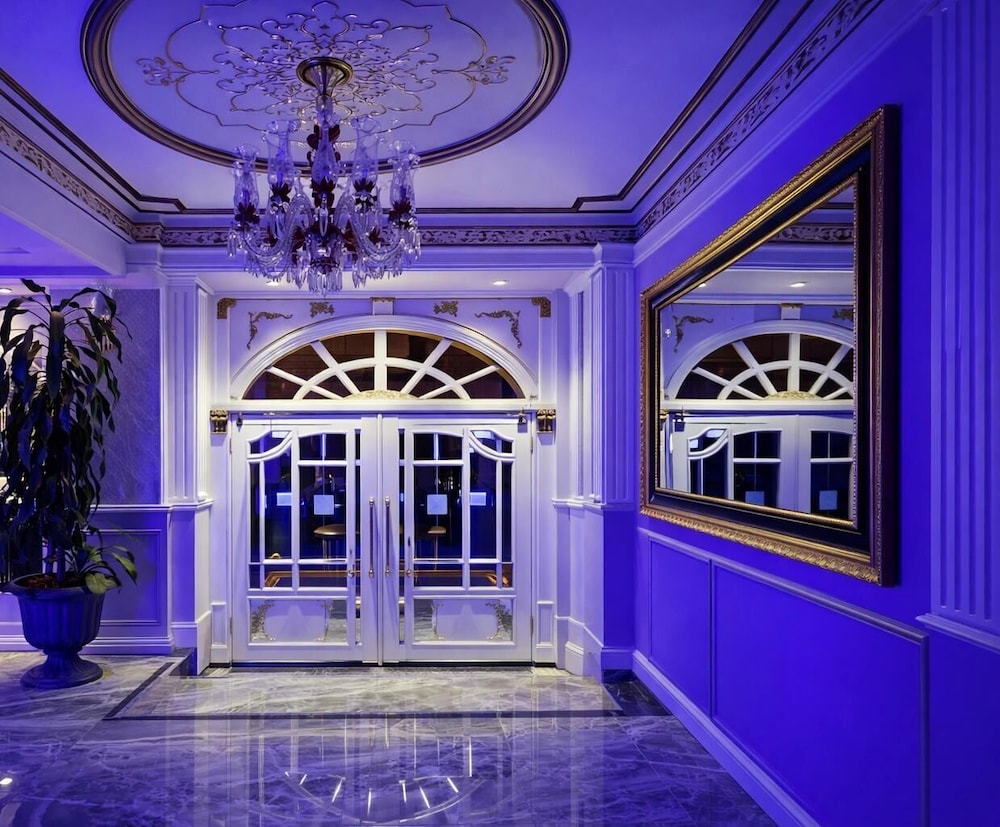 LEYENDA HOTEL 5/50