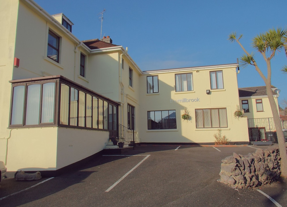 The Millbrook B & B 46/50