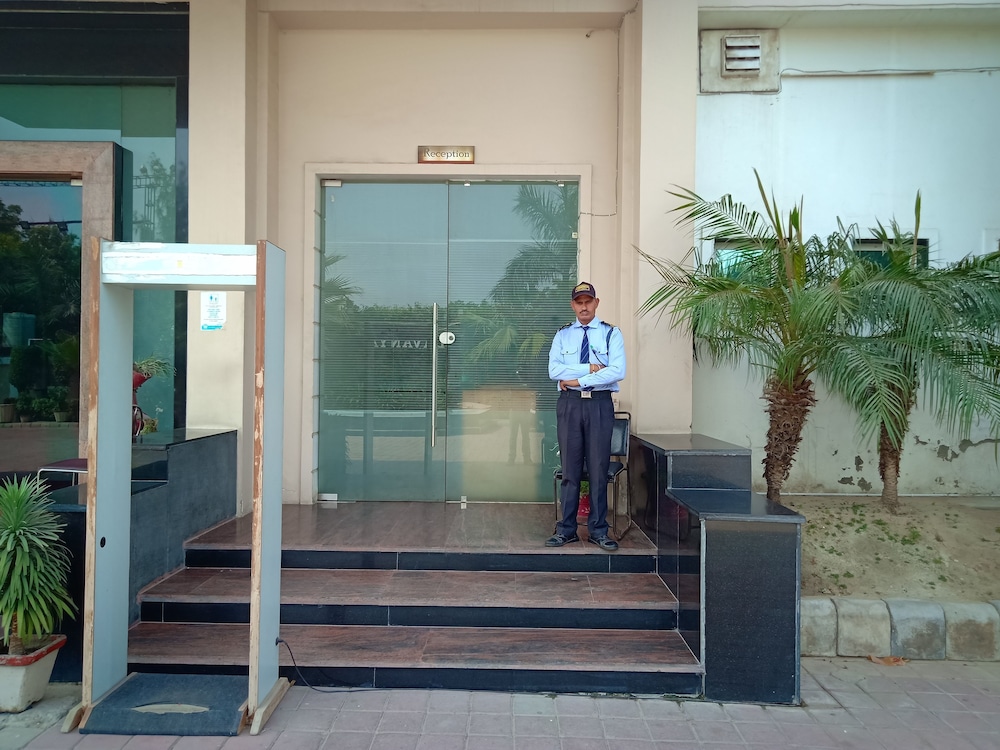 Lavanya Motel 9/51