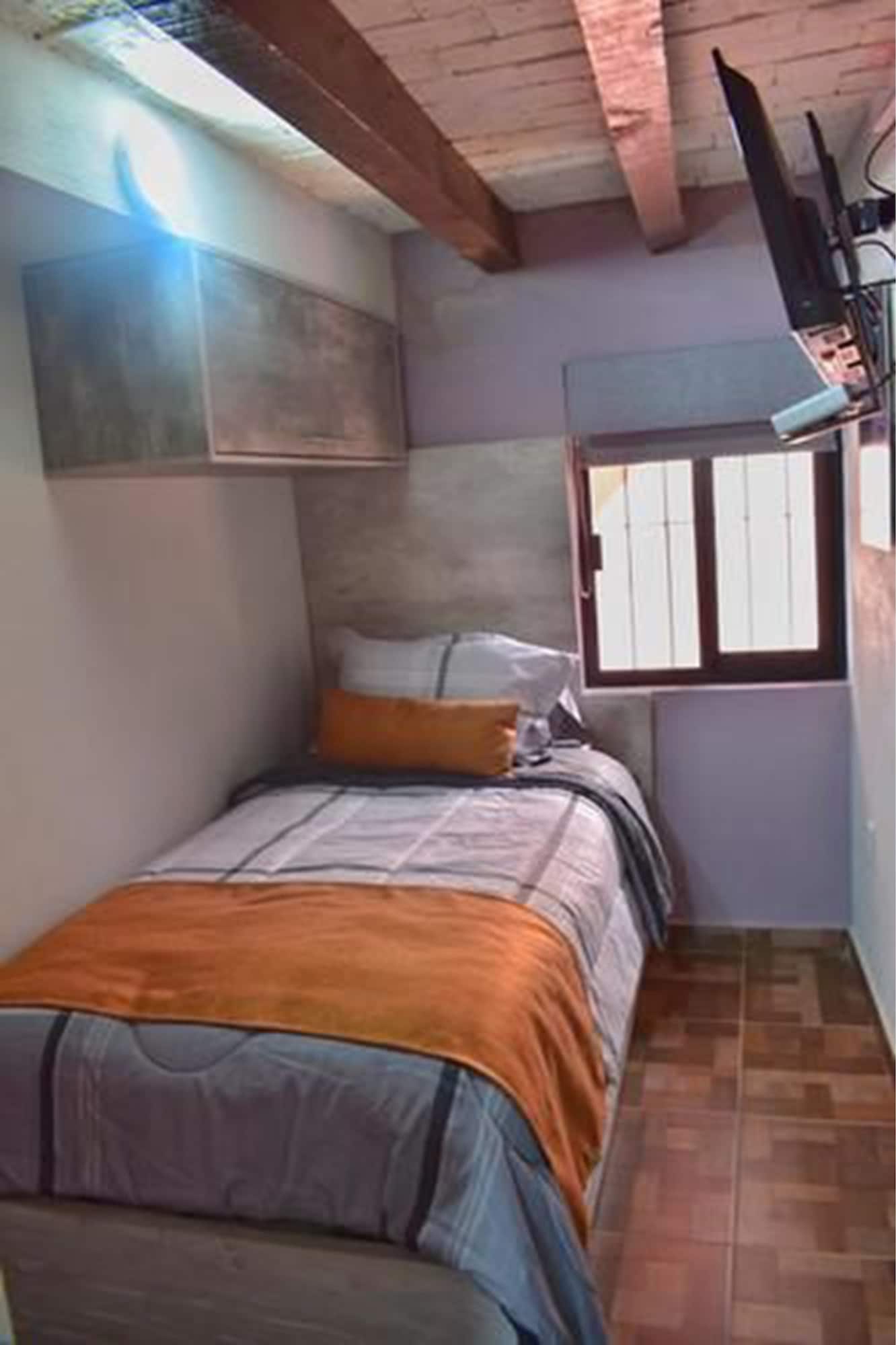 BASIC, SINGLE, SINGLE BED