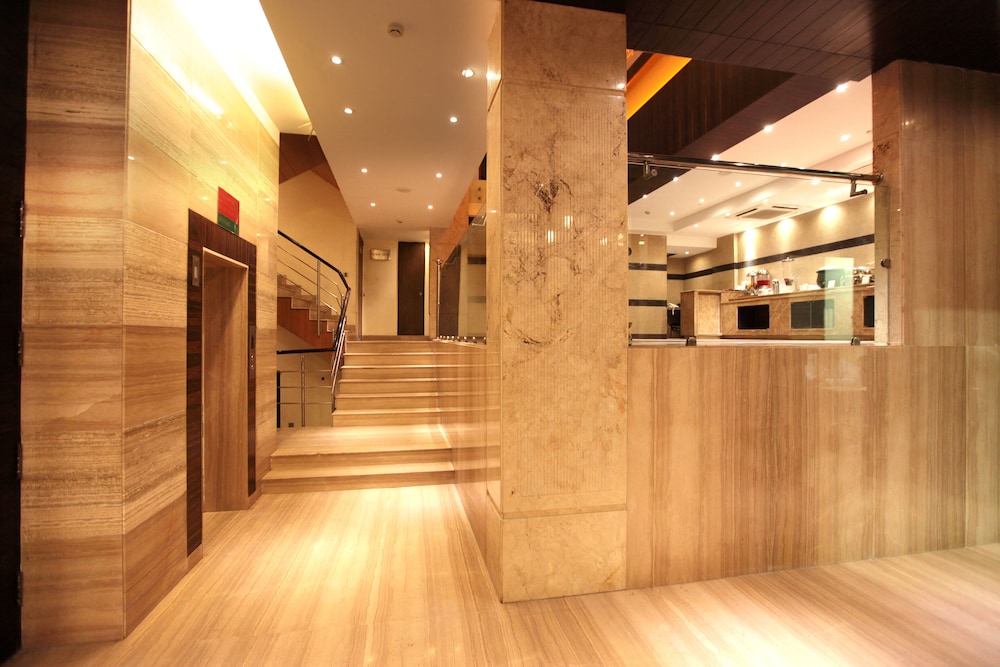 HOTEL PRIVATE AFFAIR 22/35