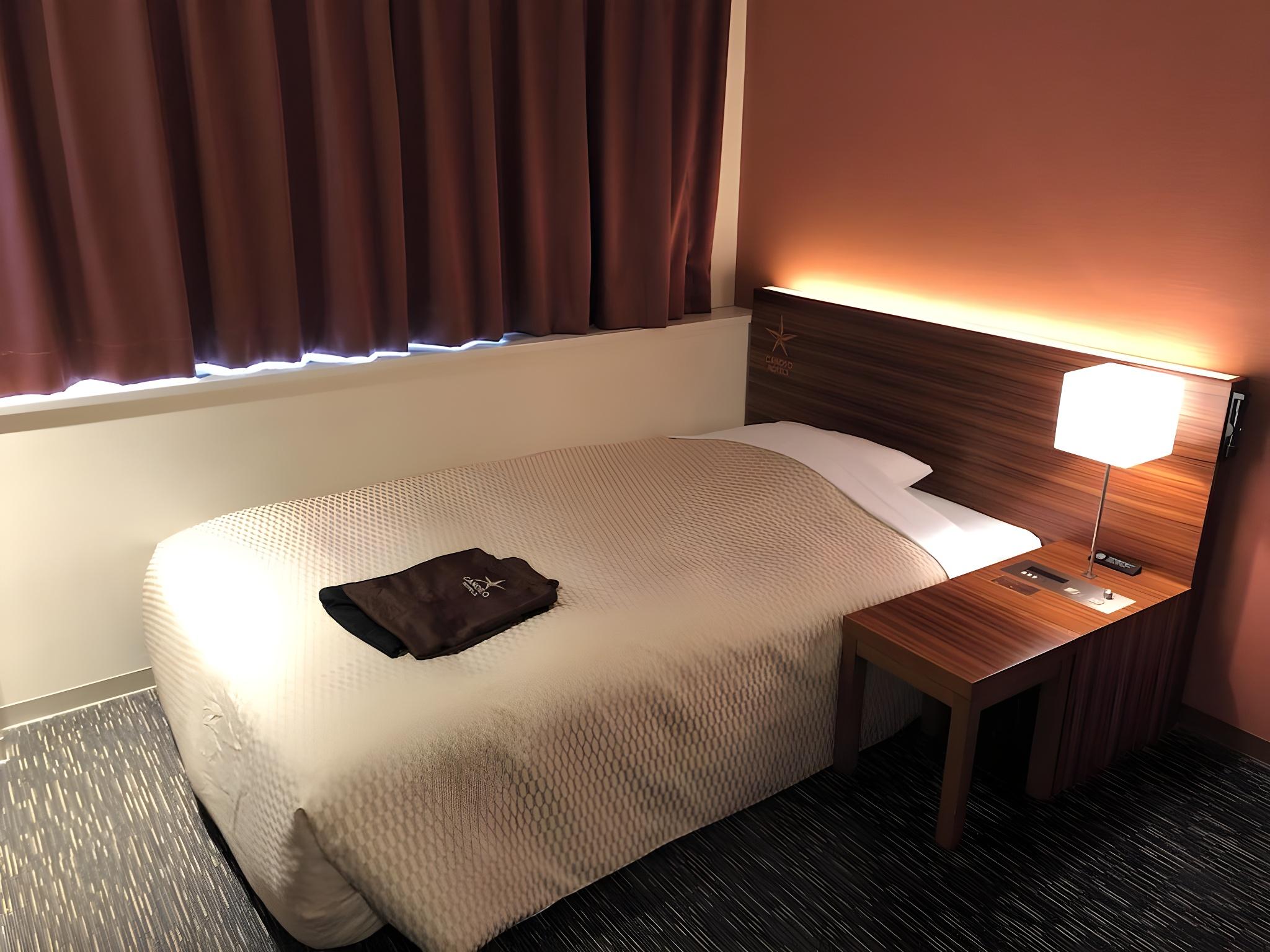 Room, Single, Smoking