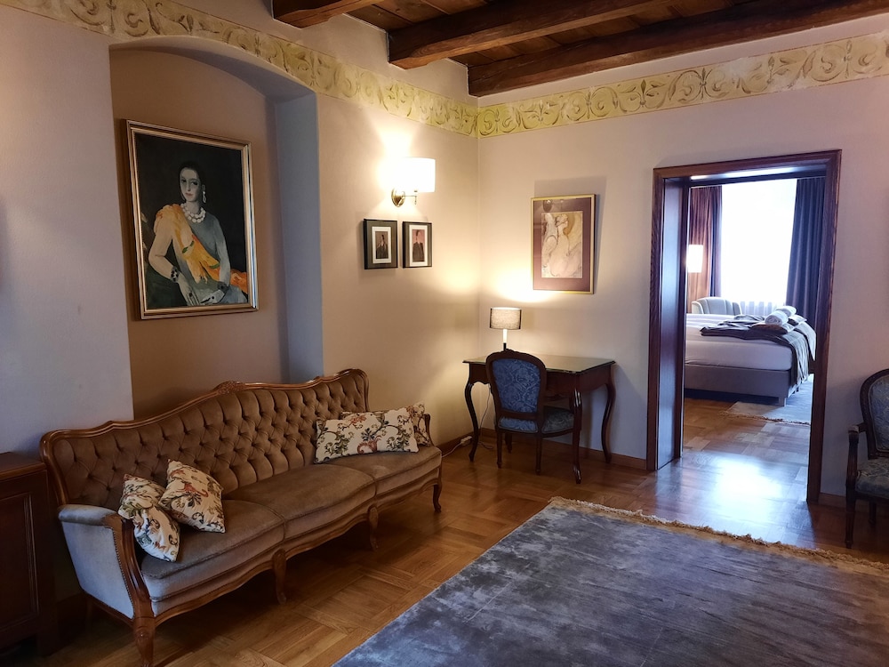 Hotel Rubinstein 27/50