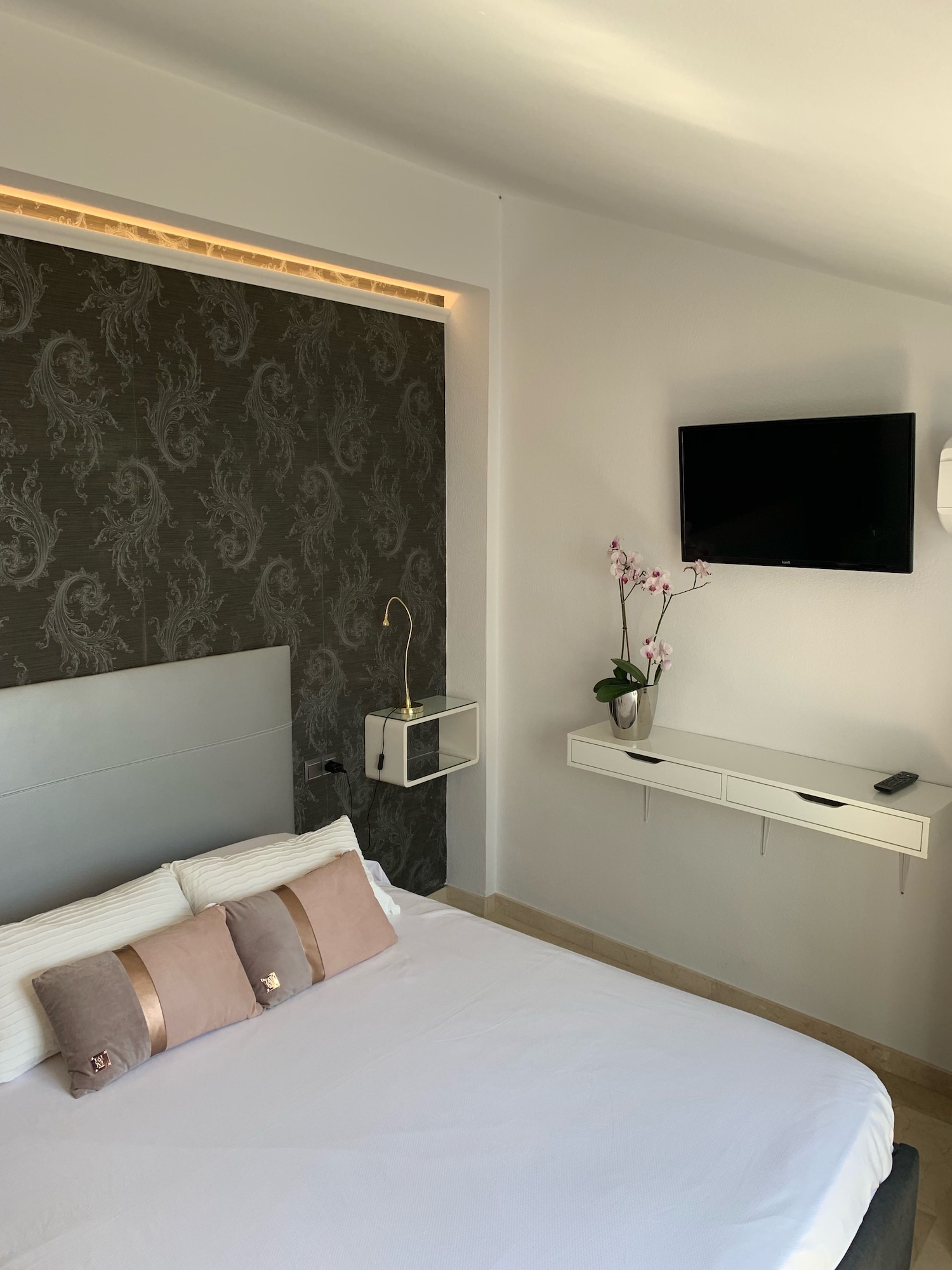 hostal abril