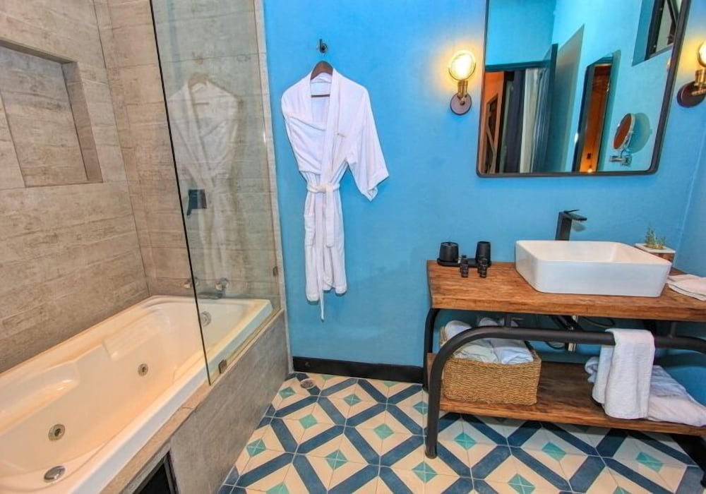 Antigua Trece Hotel Fusion 47/50
