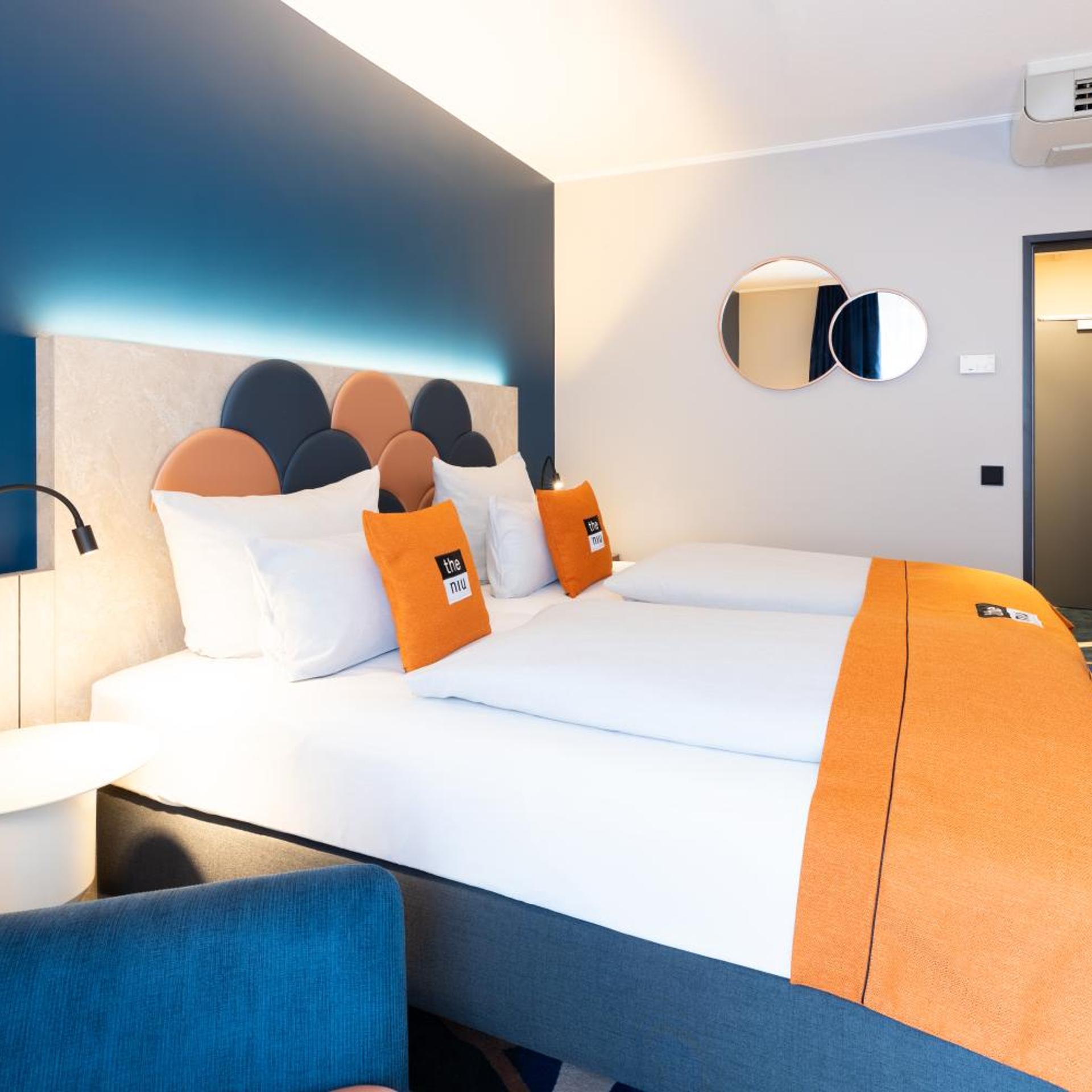 Standard, King Bed, Queen Bed