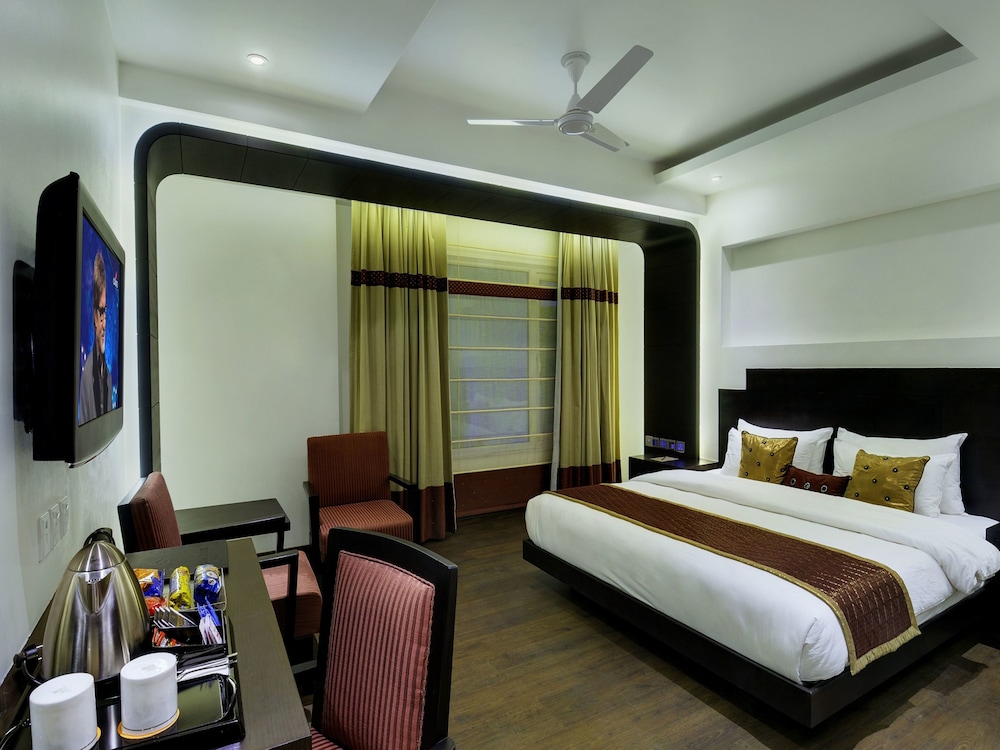 Godwin Deluxe Hotel 21/64