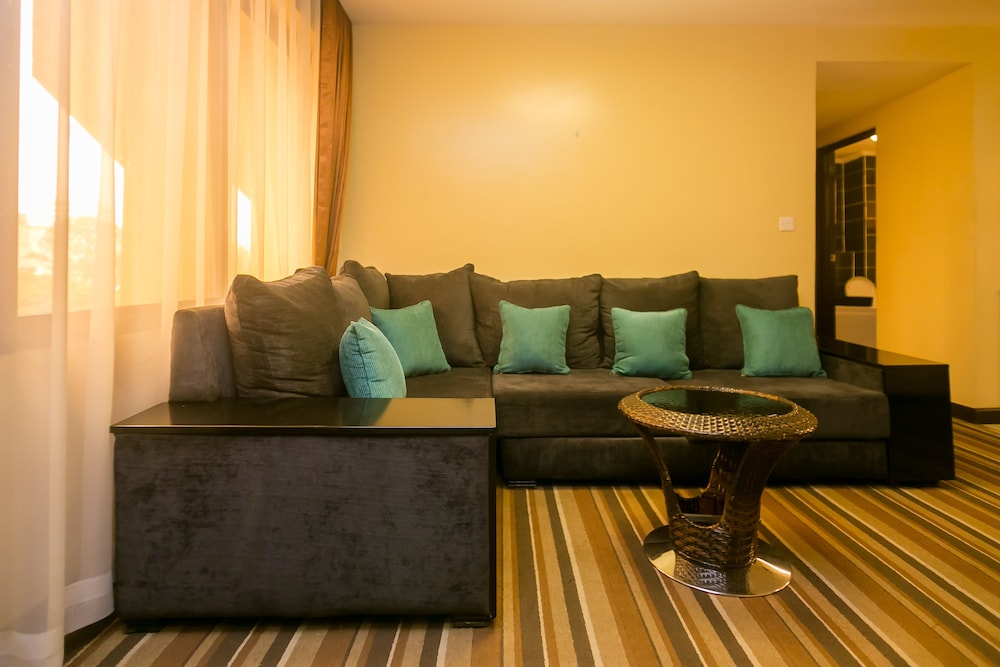 The Clarion Hotel Nairobi 48/72