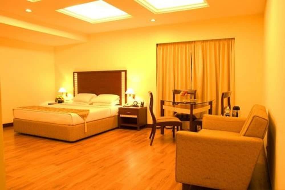 The Residency Karur 10/27