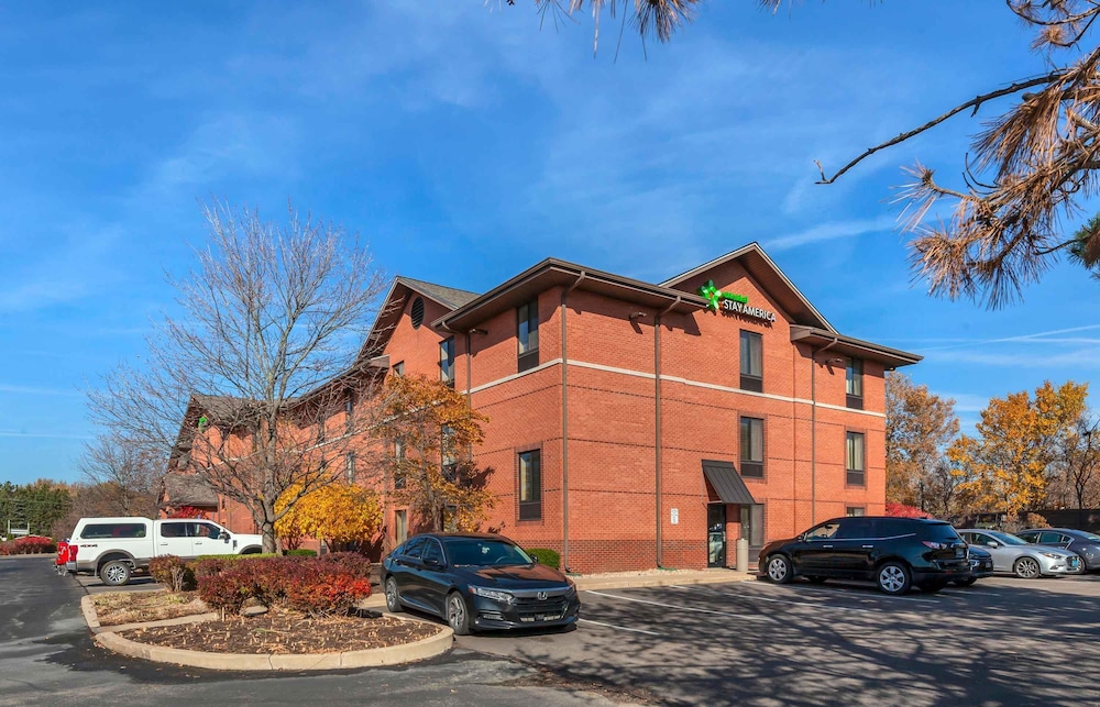 Extended Stay America - Rockford - State Street 47/54