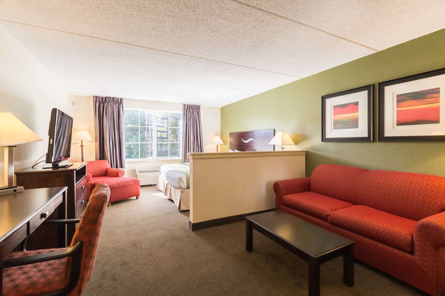 Quality Inn and Suites Conference Center West Chester 30/41