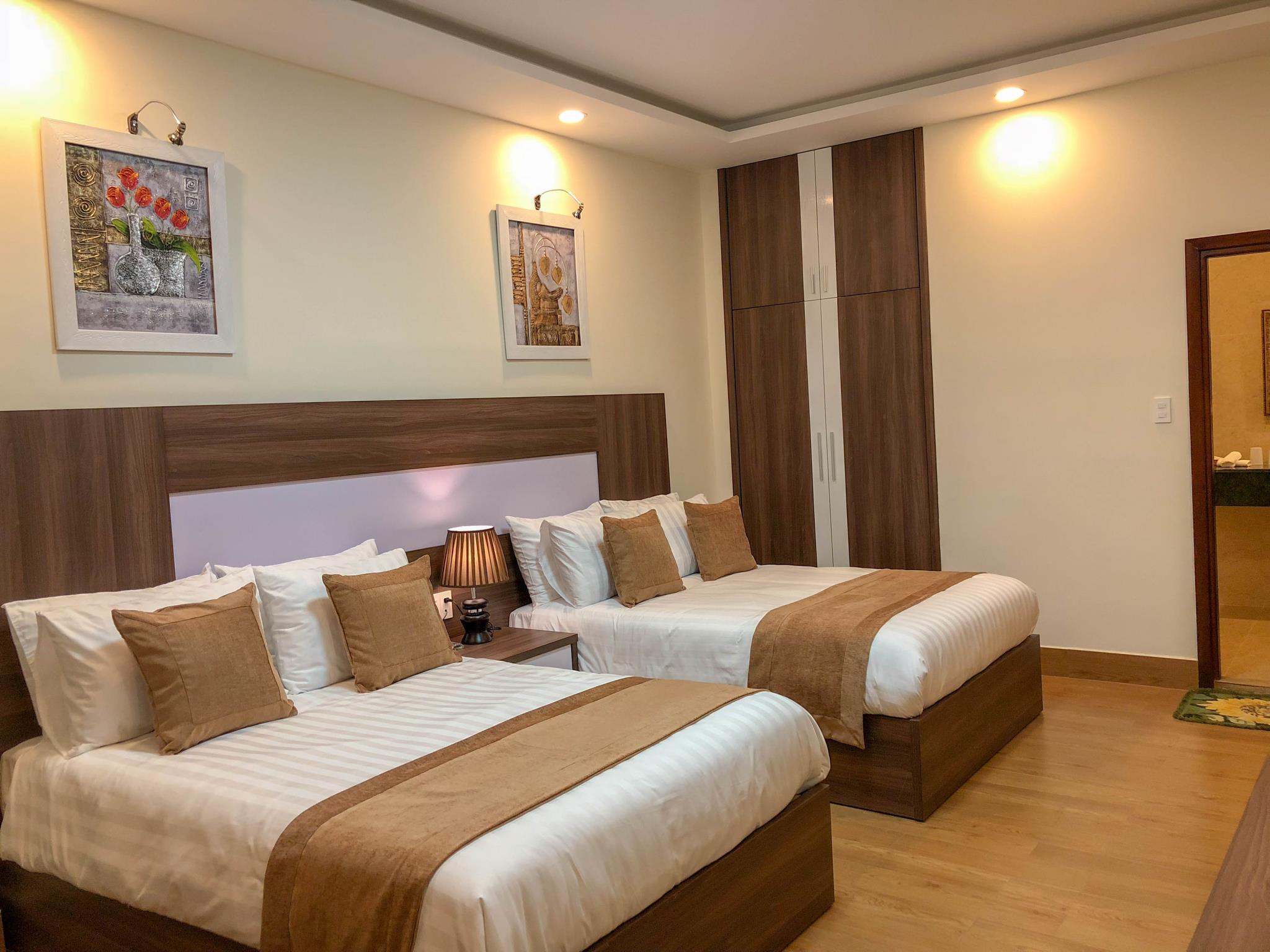 Deluxe, Twin Beds