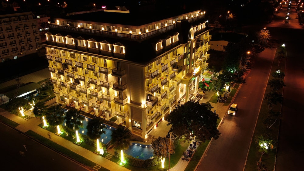 Orbit Hotel 3/50