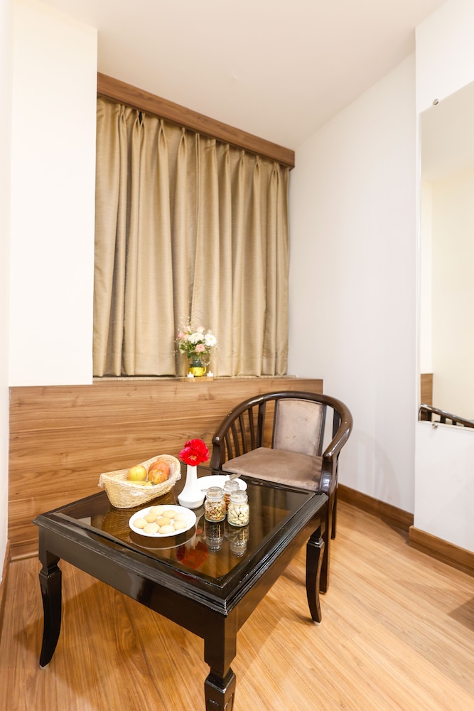 Hotel Dolphin International 28/72