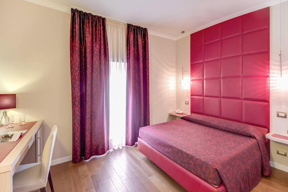 Boutique Rome Inn 3/22
