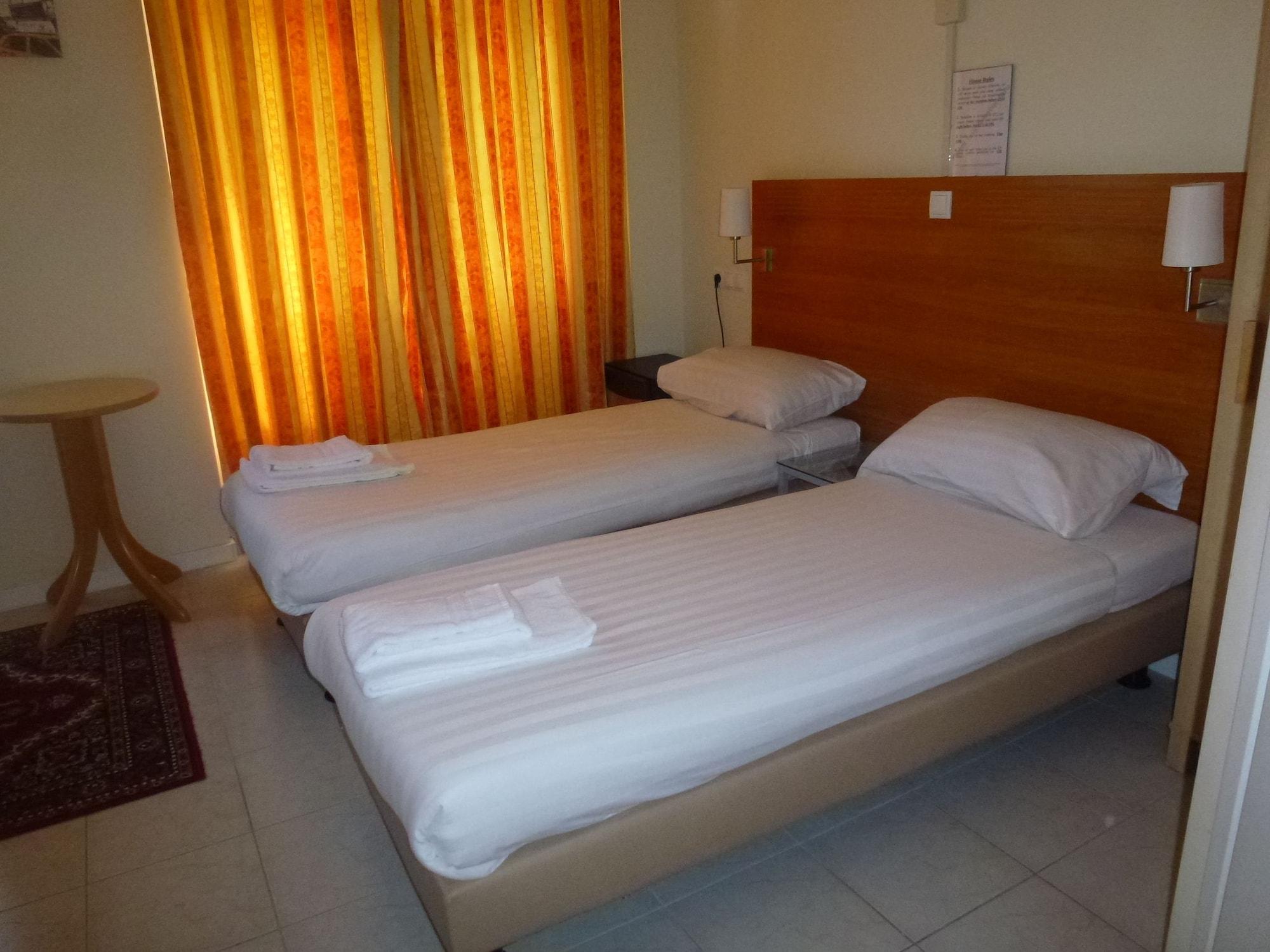 Hotel Isis 17/50