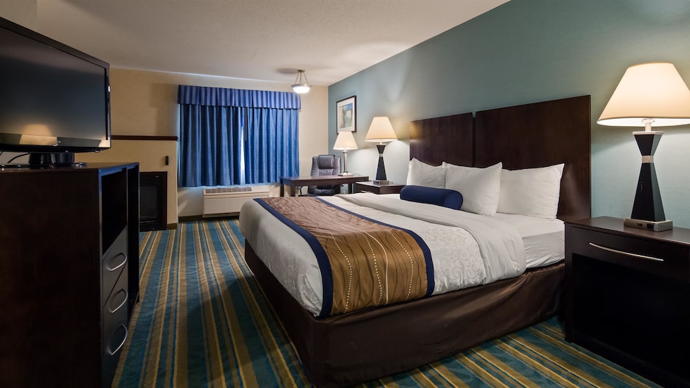 Best Western Plus Berkshire Hills Inn & Suites 15/41