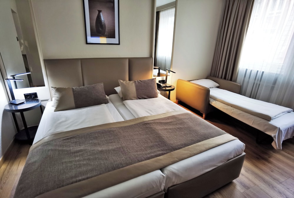 Hotel Italia 37/62