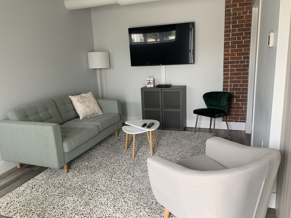 Station 1 - Suites Boutique Hotel 23/50