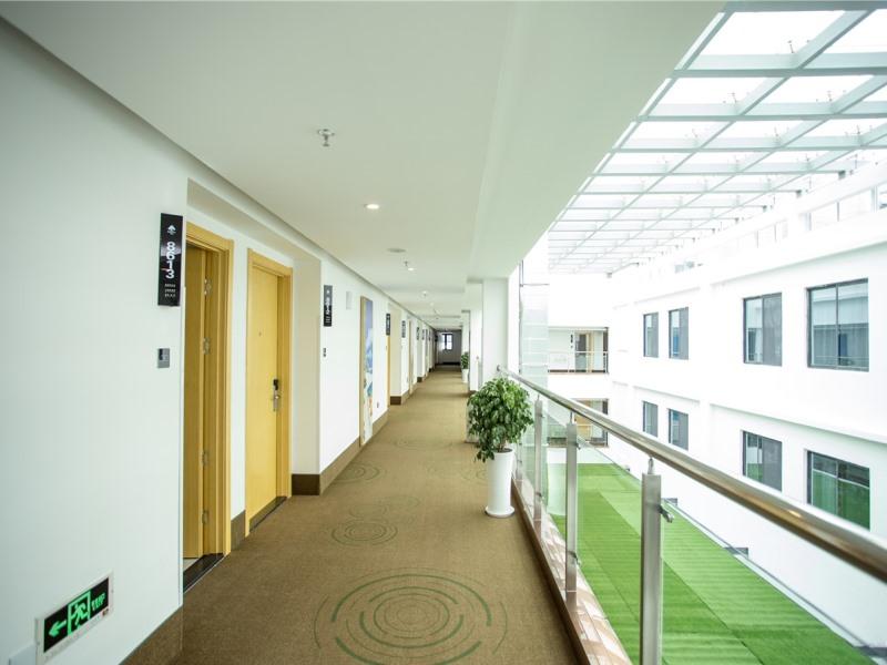 GreenTree Inn Wuxi Rongchuang Cultural Tourism City Nanquan Town Business Hotel 28/29