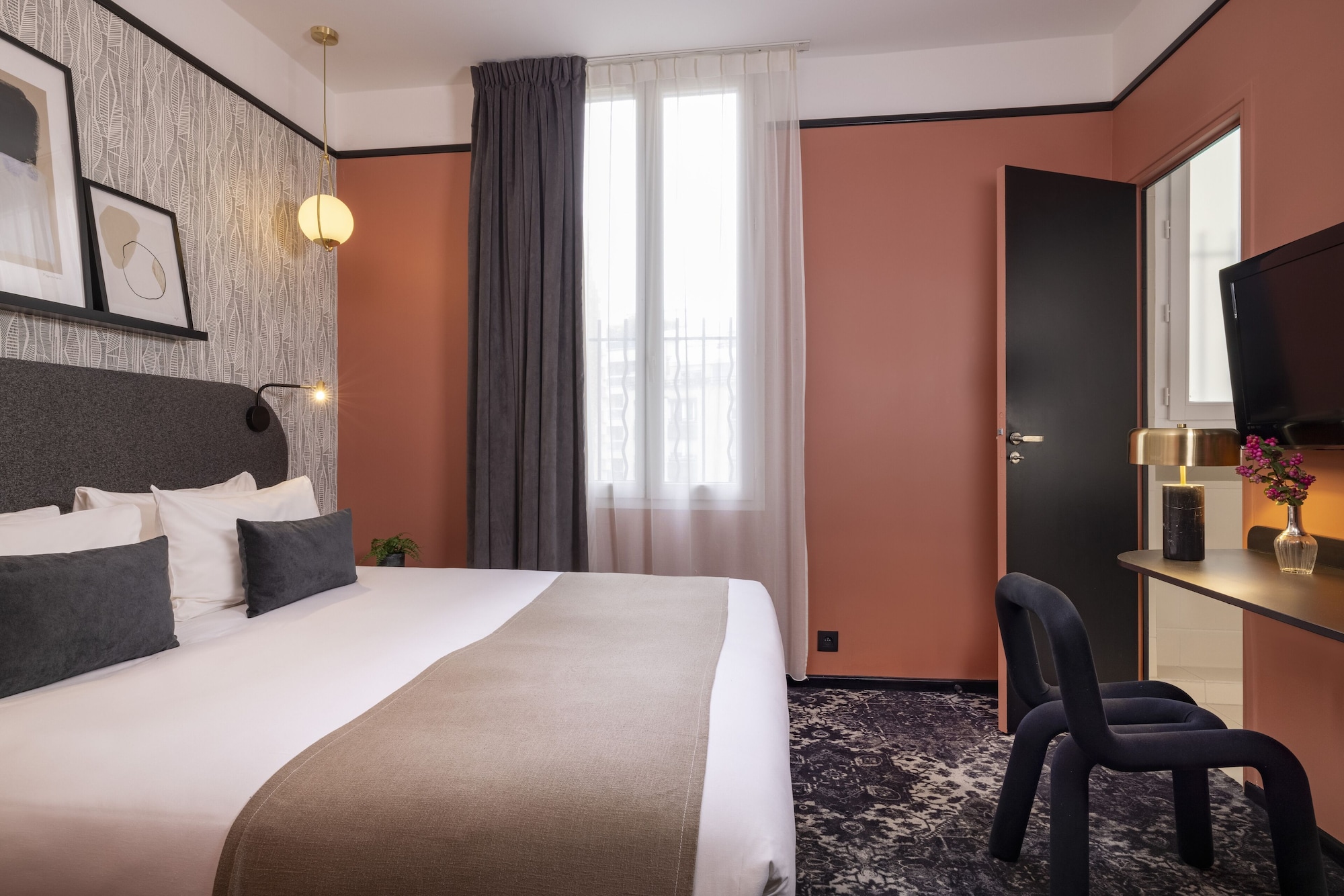 SUPERIOR, DOUBLE BED