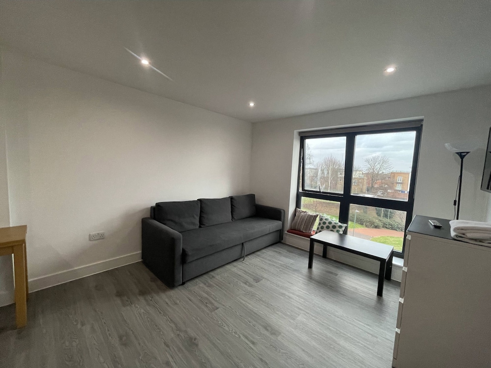 Ilford Tower Apartments 32/45