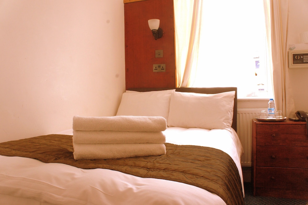 Plaza London Hotel 30/60