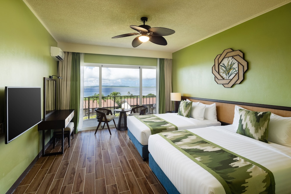 Coral Ocean Resort 6/50